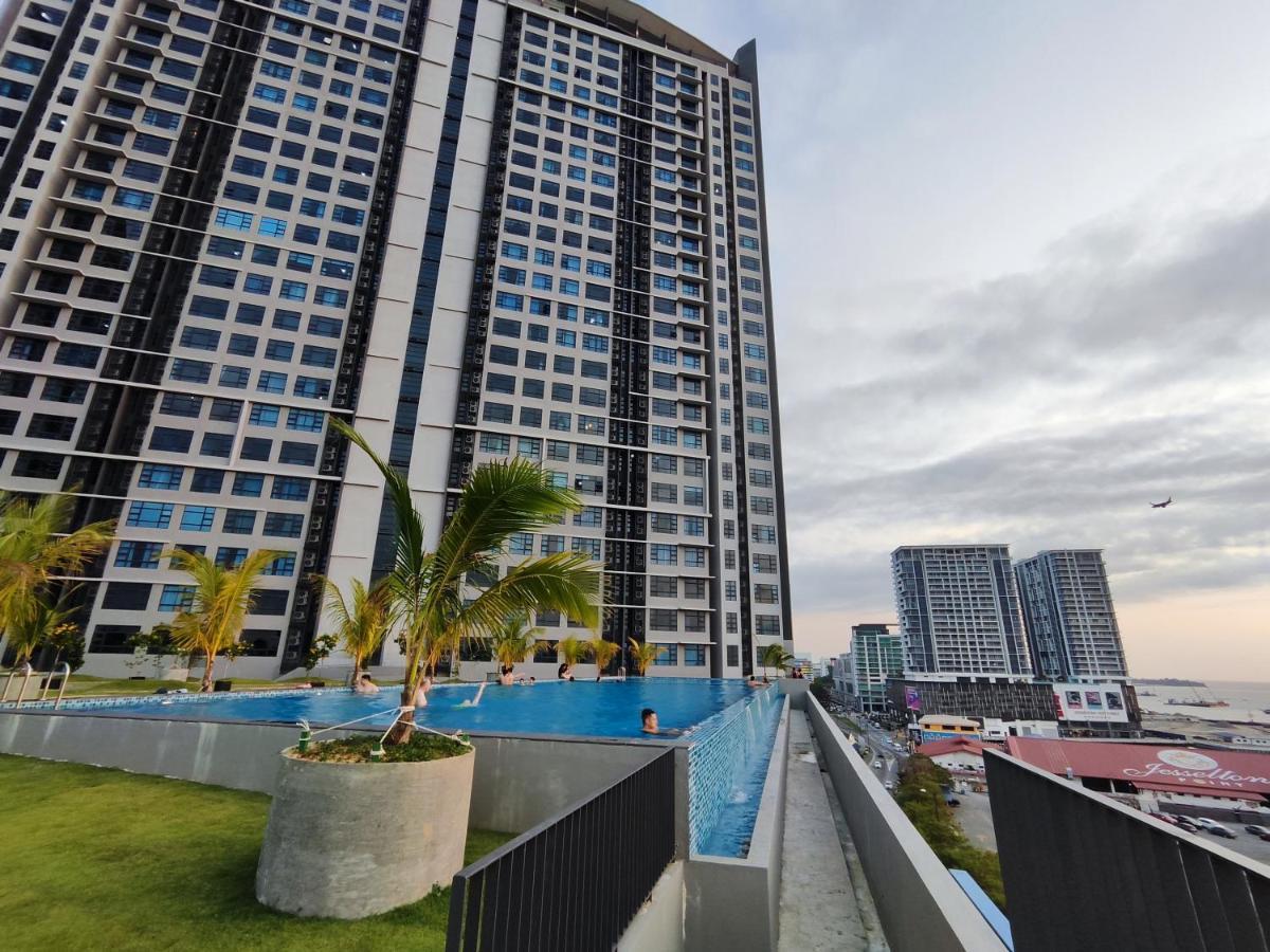 Jesselton Quay Suites コタキナバル エクステリア 写真