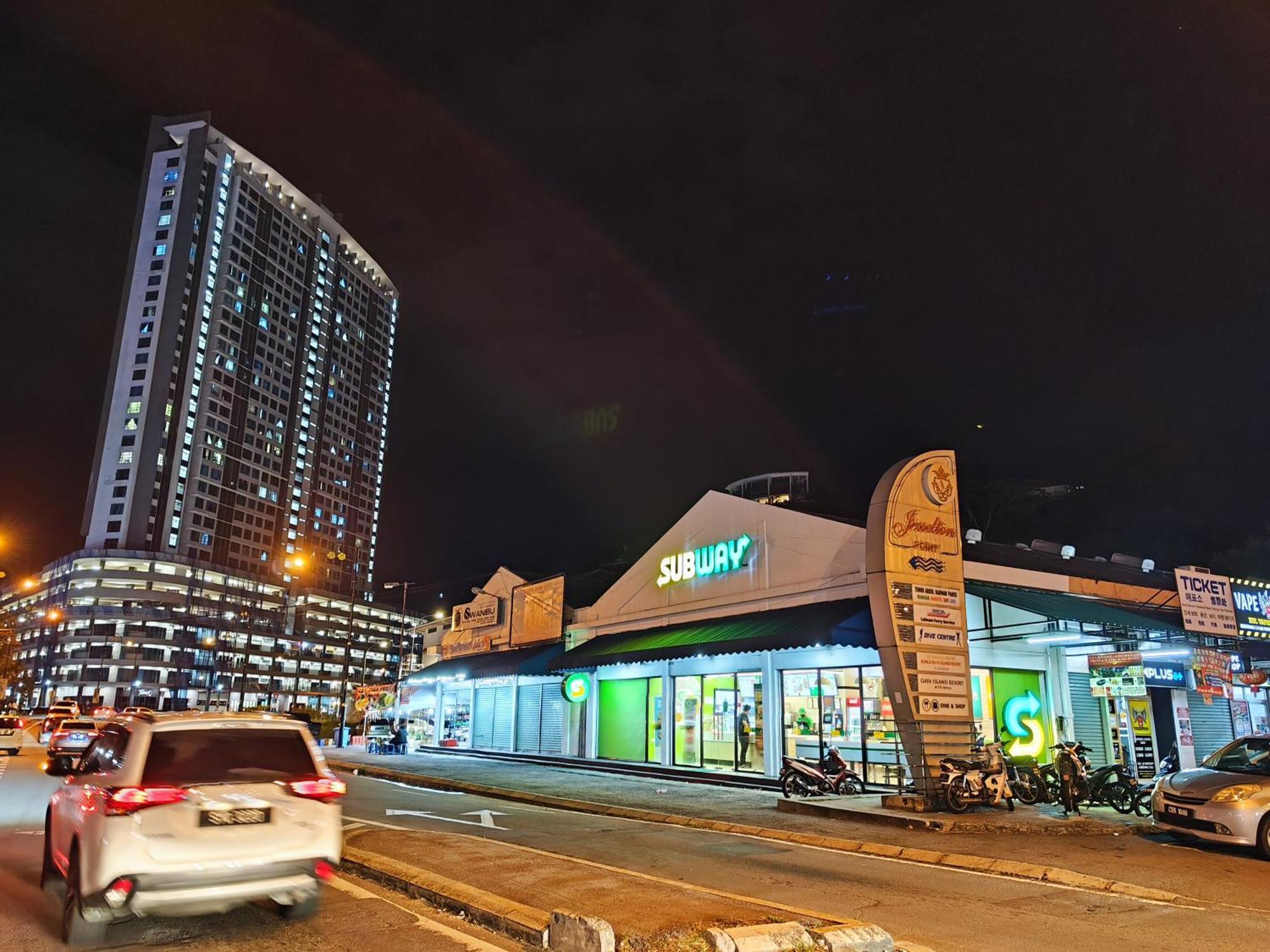 Jesselton Quay Suites コタキナバル エクステリア 写真